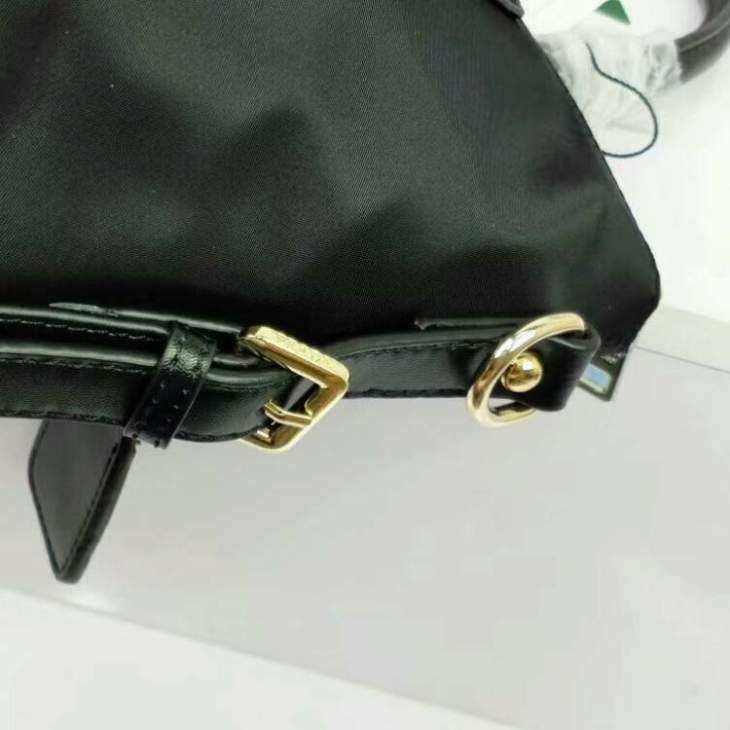 Picture of Prada Handbags _SKUfw176503536fw